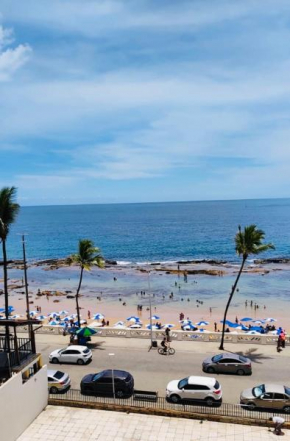Belíssimo apartamento vista mar deslumbrante na Barra! Direto na praia e no circuito do Carnaval de Salvador.